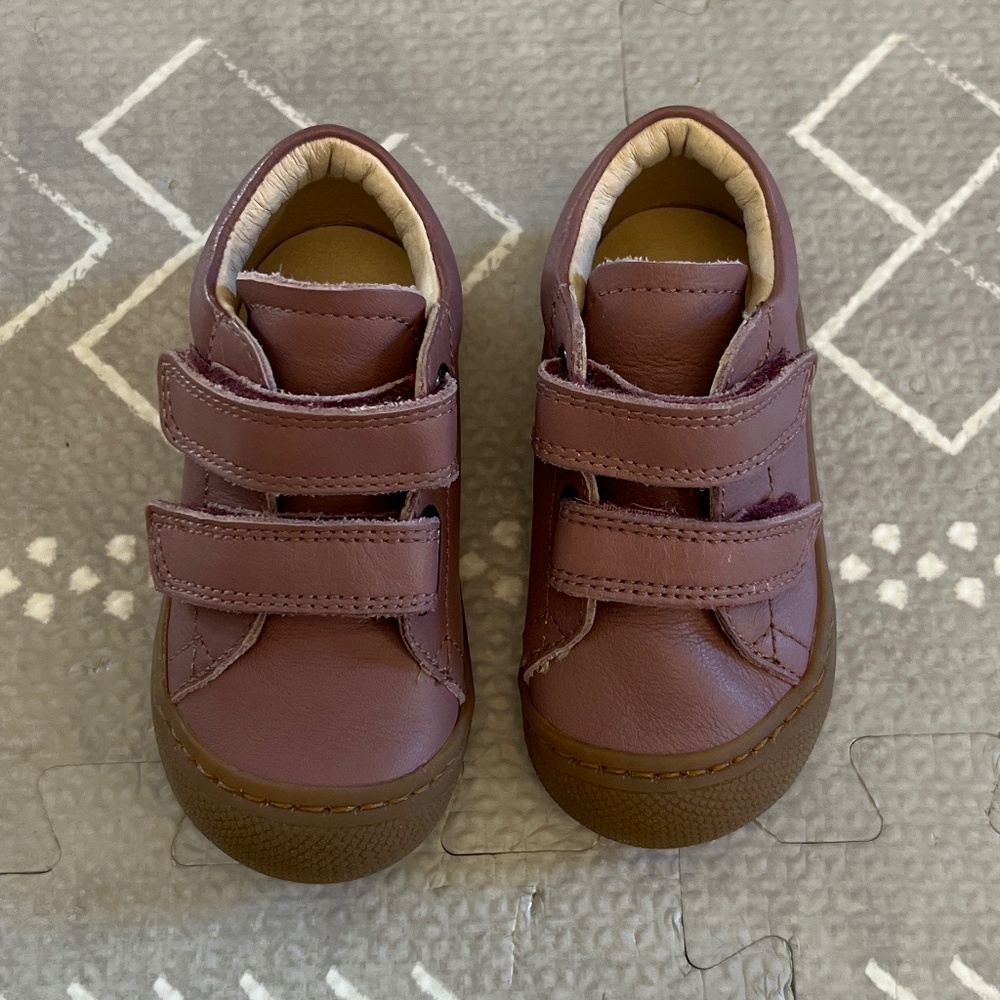 Naturino leather baby sneakers